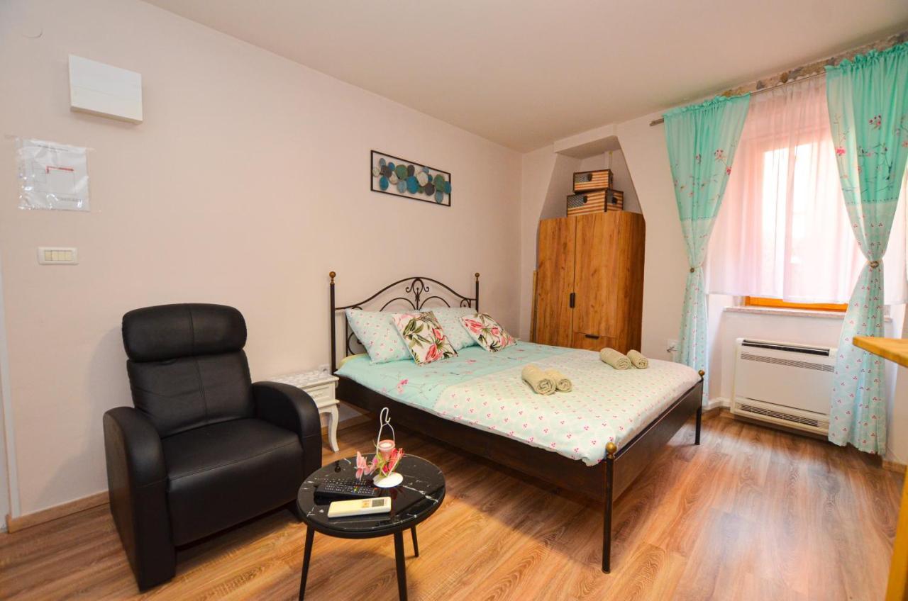 Klaudia Studio Rovinj Exteriör bild